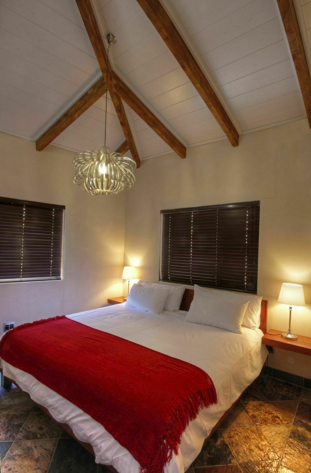 Hartmann Suites Serviced Self-Catering Apartments Виндхук Экстерьер фото
