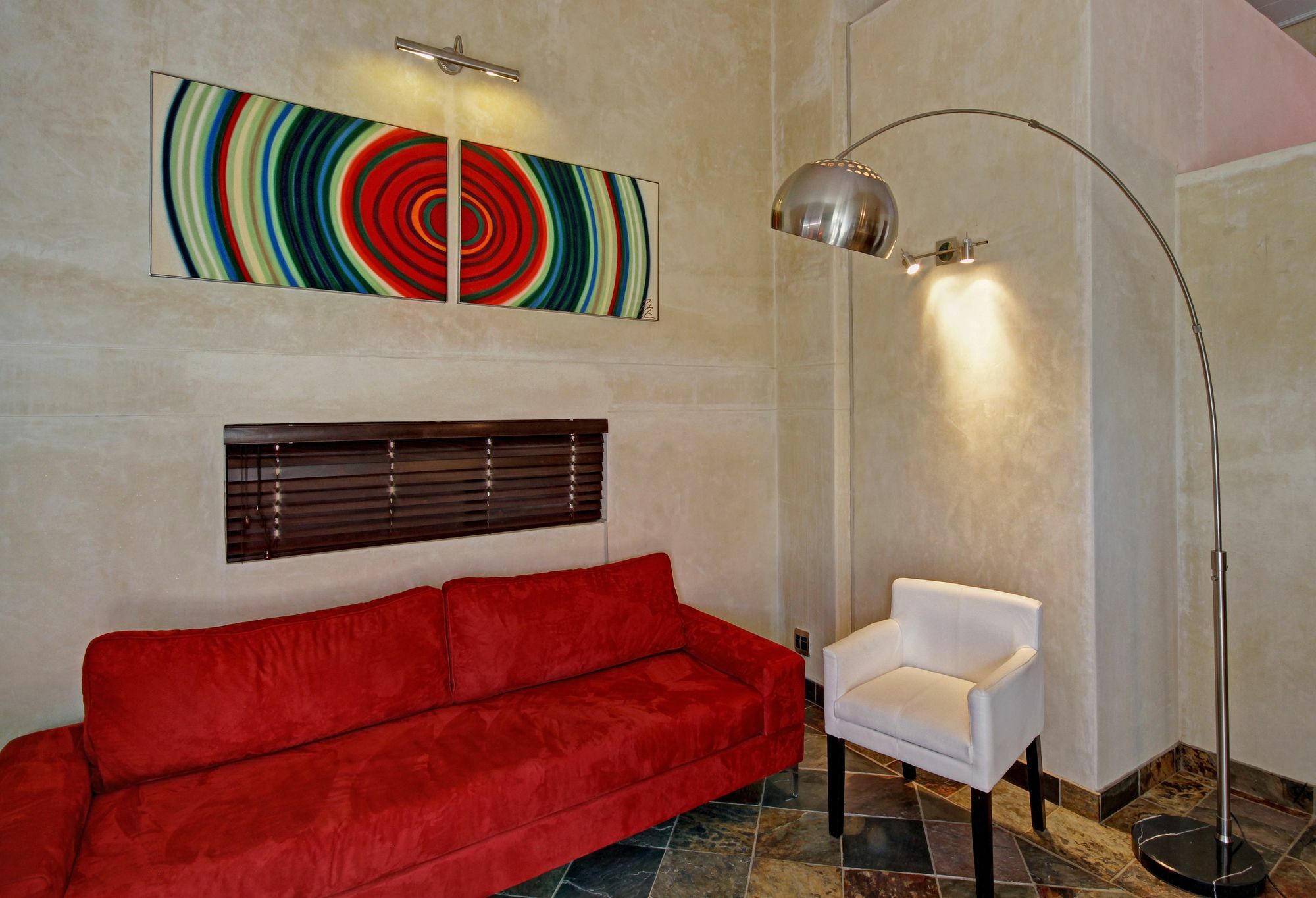 Hartmann Suites Serviced Self-Catering Apartments Виндхук Экстерьер фото